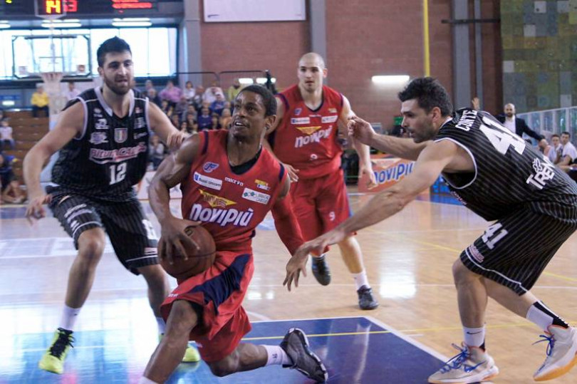 La Novipiù vince anche il match con Trento e vola in testa alla classifica