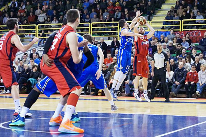 Amichevole di lusso al Palazzetto tra Novipiù e Varese di Serie A