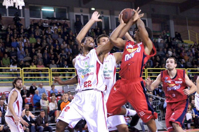 Novipiù sconfitta a Scafati (86-80). Mercoledì c'è la Coppa Italia contro Trieste