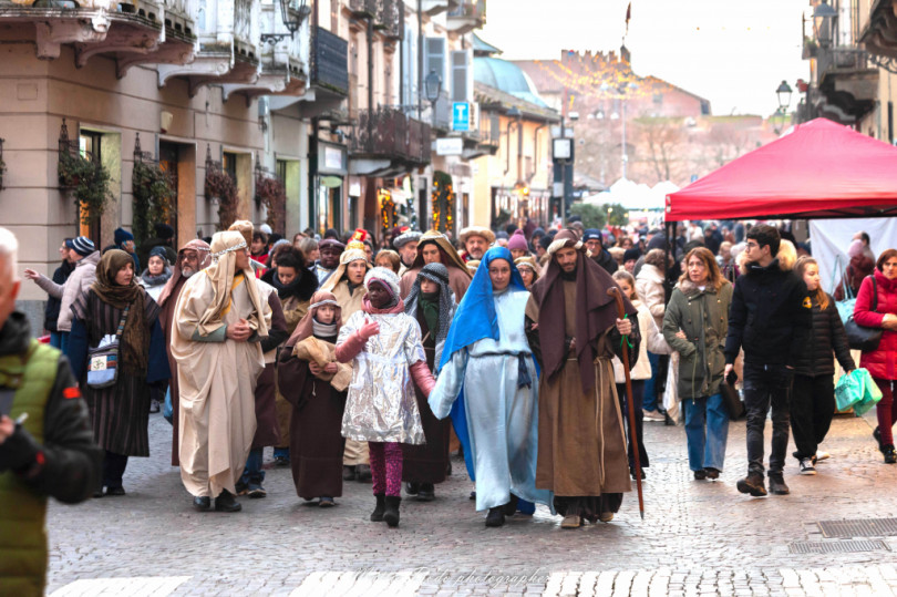 «In un mondo di tenebre il Natale ci porta la luce»