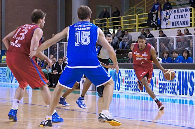 Il tiro da tre di Janning del possibile overtime rimbalza sul ferro: la Novipiù cade in casa contro Sassari: 75-78