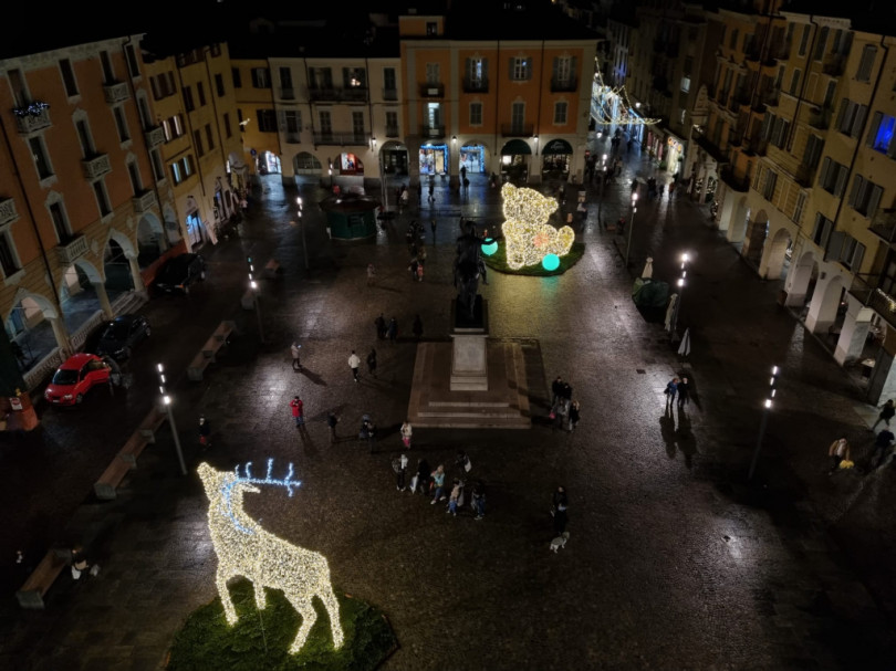 Luminarie accese: inizia il Dicembre Natalizio a Casale