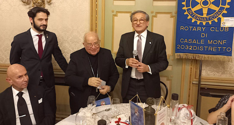 Le prospettive di felicità: al Rotary Club Casale intervento di mons. Pacomio