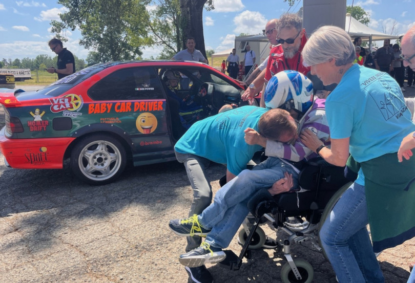 Car-Therapy Day: i ragazzi disabili a bordo delle auto da rally